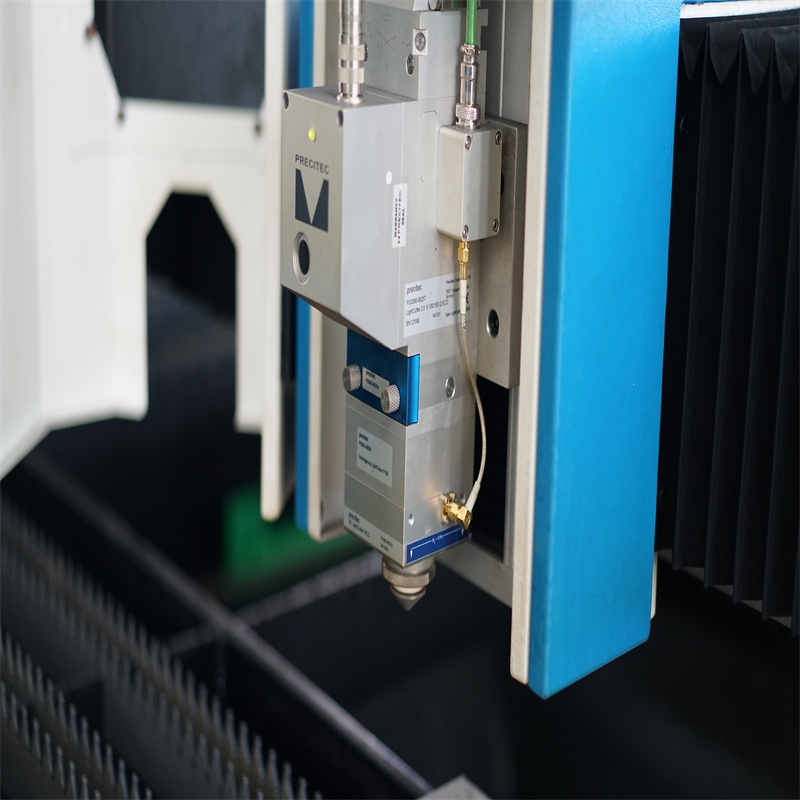 12kw fiberlaserskärmaskin för 10 mm kolstål