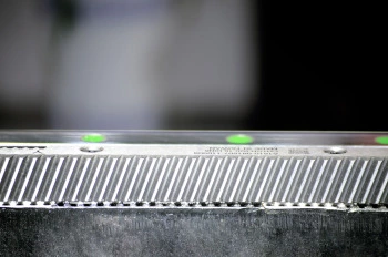 1500*3000mm 500w Racuys Or Ipg Fiber Laser Cutting Machine 1500*3000mm 500w Racuys eller Ipg fiberlaserskärmaskin