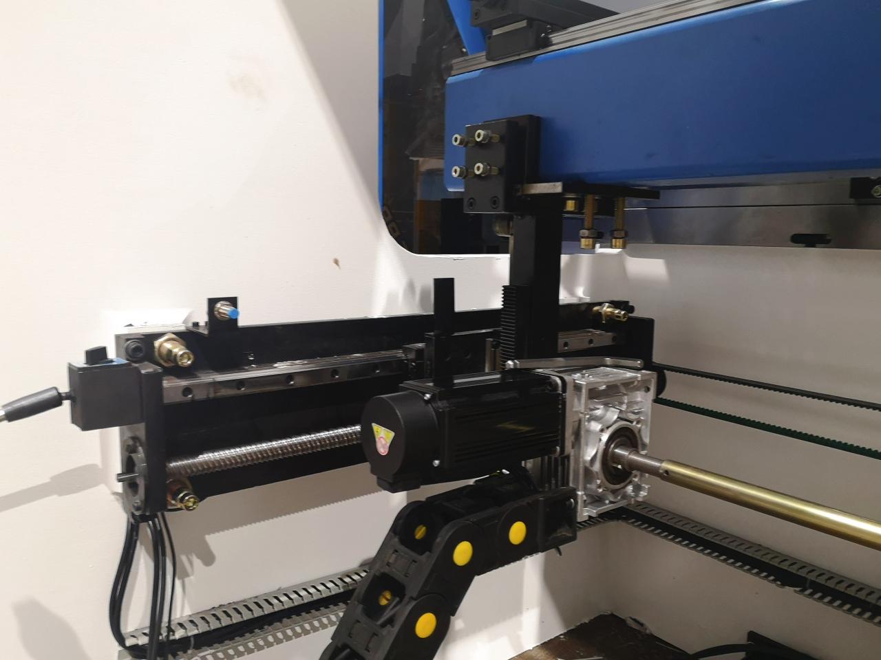 160t-4000 4-axis Cnc Hydraulic Bending Machine Press Brake 160t-4000 4-axlig Cnc hydraulisk bockningsmaskin kantpress