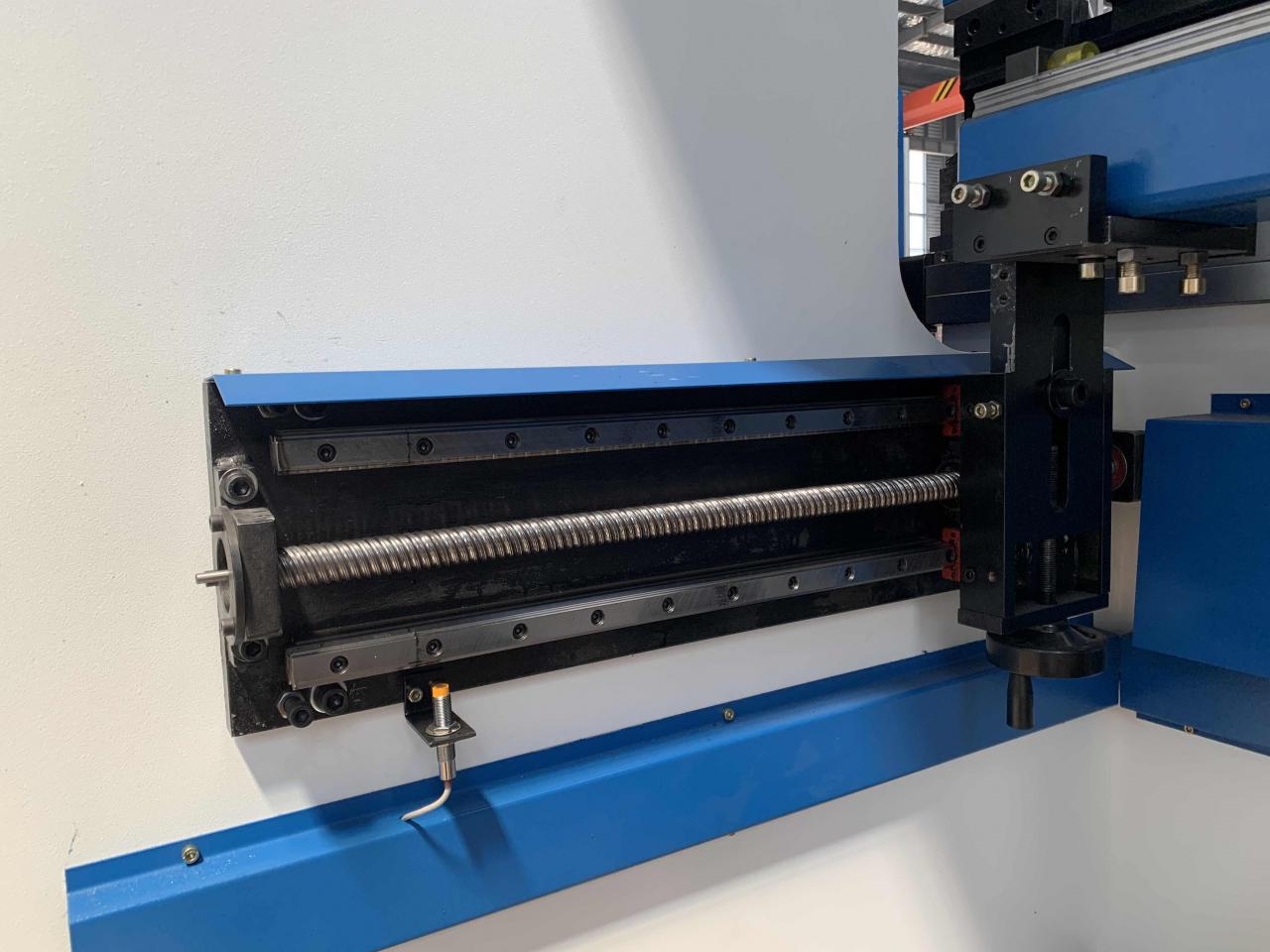 160t-4000 4-axis Cnc Hydraulic Bending Machine Press Brake 160t-4000 4-axlig Cnc hydraulisk bockningsmaskin kantpress