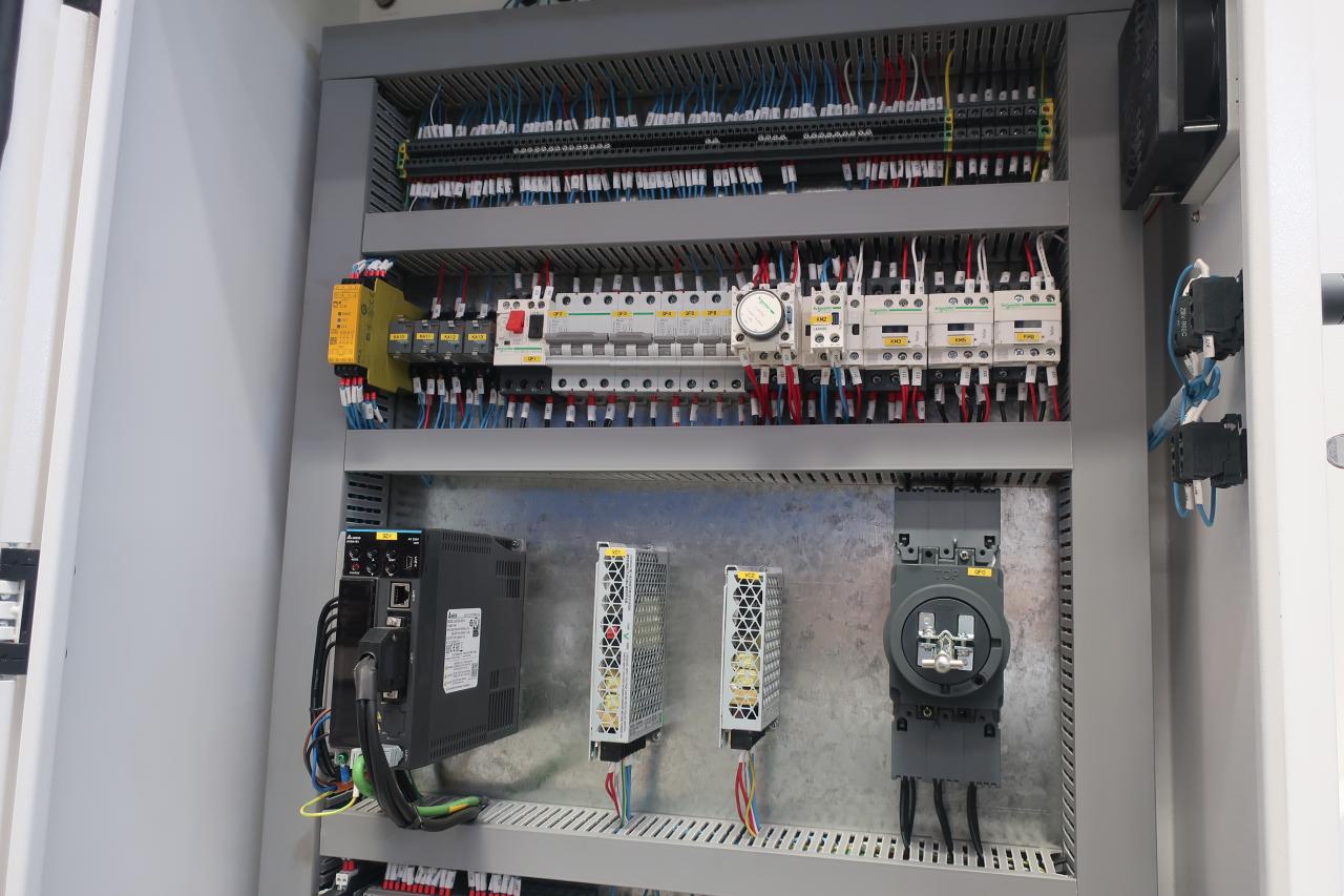 16 mm hydraulisk giljotinklippningsmaskin för plåtklippning 6 meter