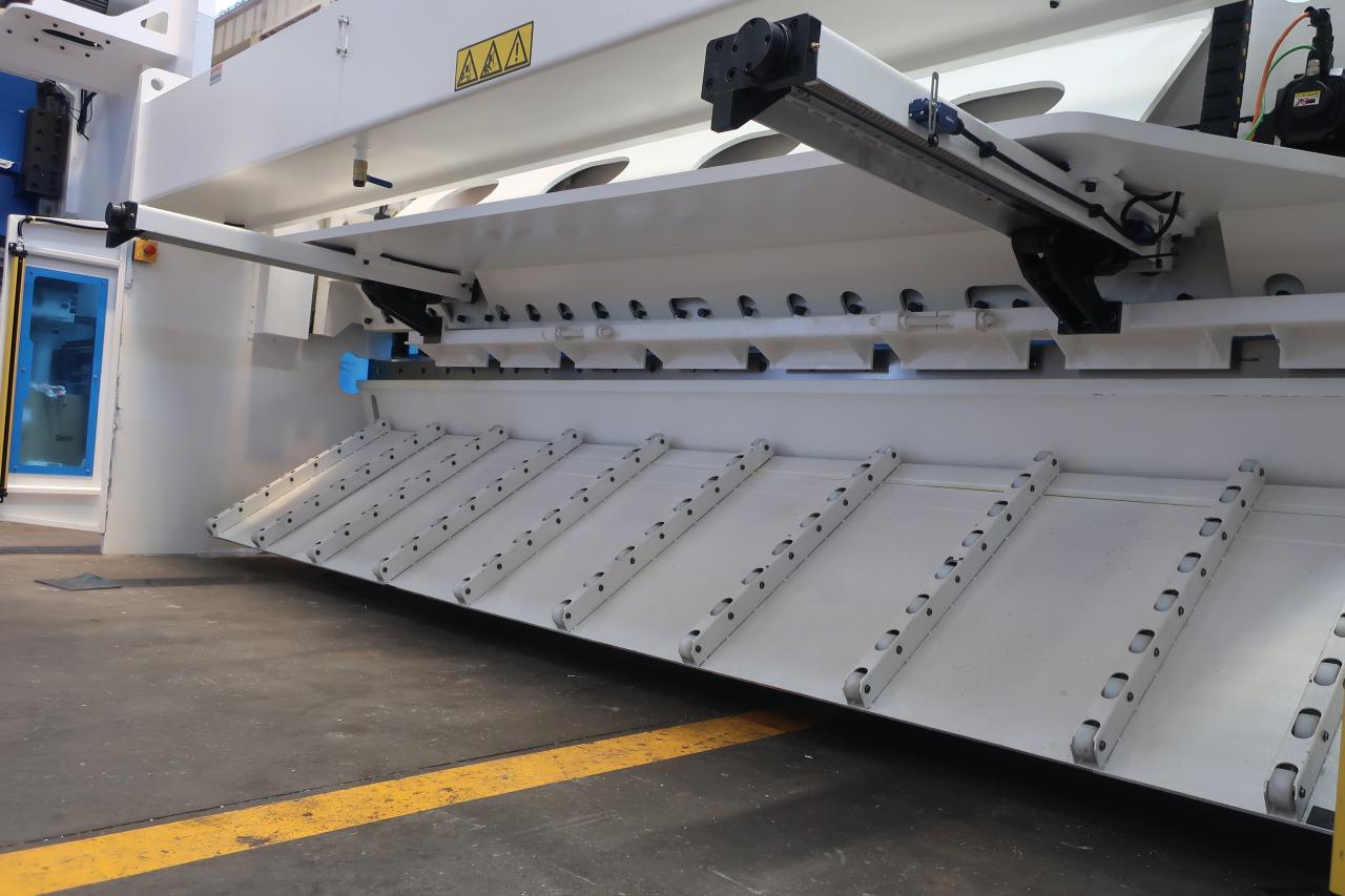 16 mm hydraulisk giljotinklippningsmaskin för plåtklippning 6 meter