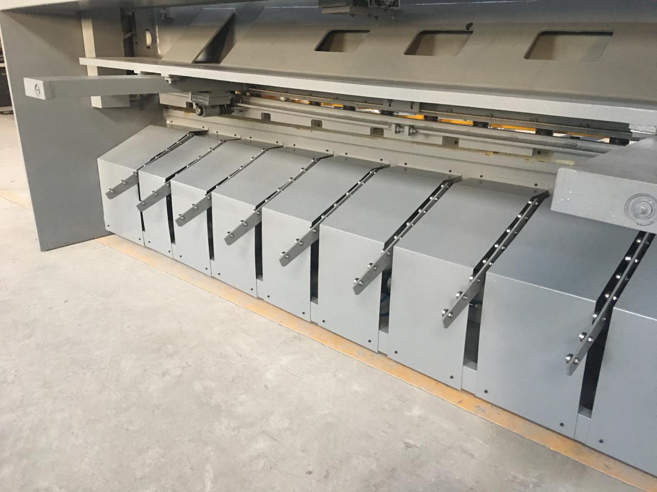 2,5 m längd Hydraulisk Nc Swing Beam Shearing Machine