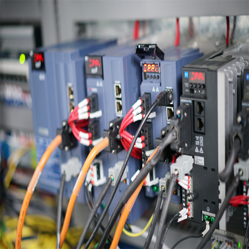 3015 1500x3000 aluminiumfiberlaserskärmaskin Industriell laserutrustning