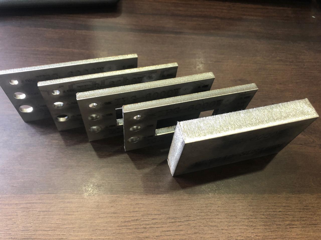 3015 4015 1kw To 6kw Cnc Fiber Laser Cutting Machine Raycus Laser Power 3015 4015 1kw till 6kw Cnc fiberlaserskärmaskin Raycus Laser Power