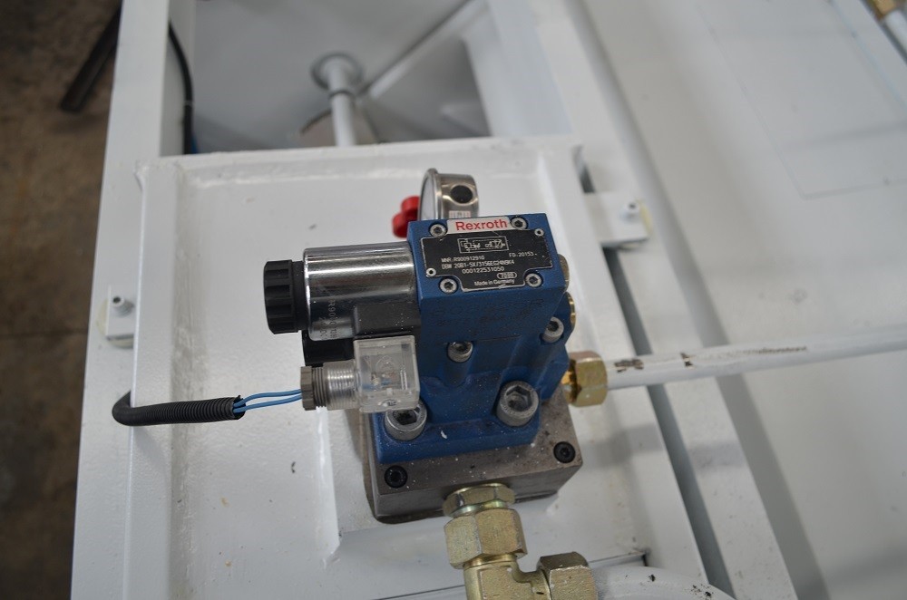 6*3200mm Guillotine Shears Metal Shear Hydraulic Iron Sheet Cutting Shearing Machine 6*3200 mm giljotinsax Metallsax Hydraulisk järnplåtsskärmaskin