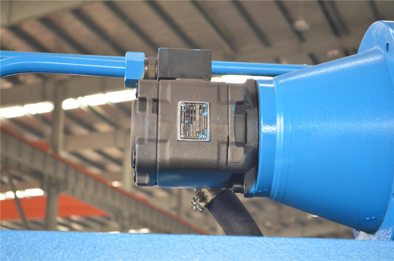 6*3200mm Guillotine Shears Metal Shear Hydraulic Iron Sheet Cutting Shearing Machine 6*3200 mm giljotinsax Metallsax Hydraulisk järnplåtsskärmaskin