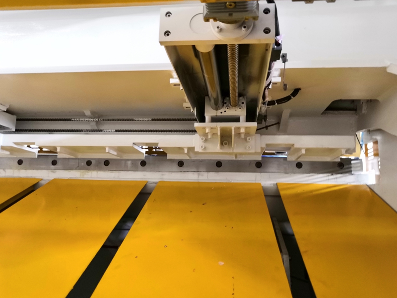 6mm Q11 Electric Sheet Plate Shearing Machine 8 Feet Sheet Metal Shearing Machine 6 mm Q11 elektrisk plåtklippningsmaskin 8 fot plåtklippningsmaskin