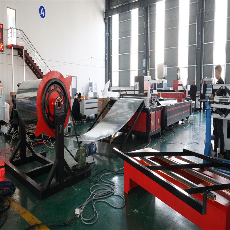 Raycus Cnc 1000w 1500w 2000w rör metallfiberlaserskärmaskin