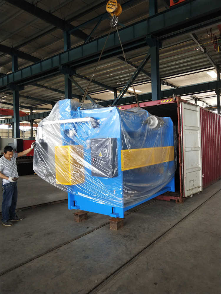 China Metal Hydraulic Press Brake Machine With Reasonable Price Kina metall hydraulisk kantpress med rimligt pris