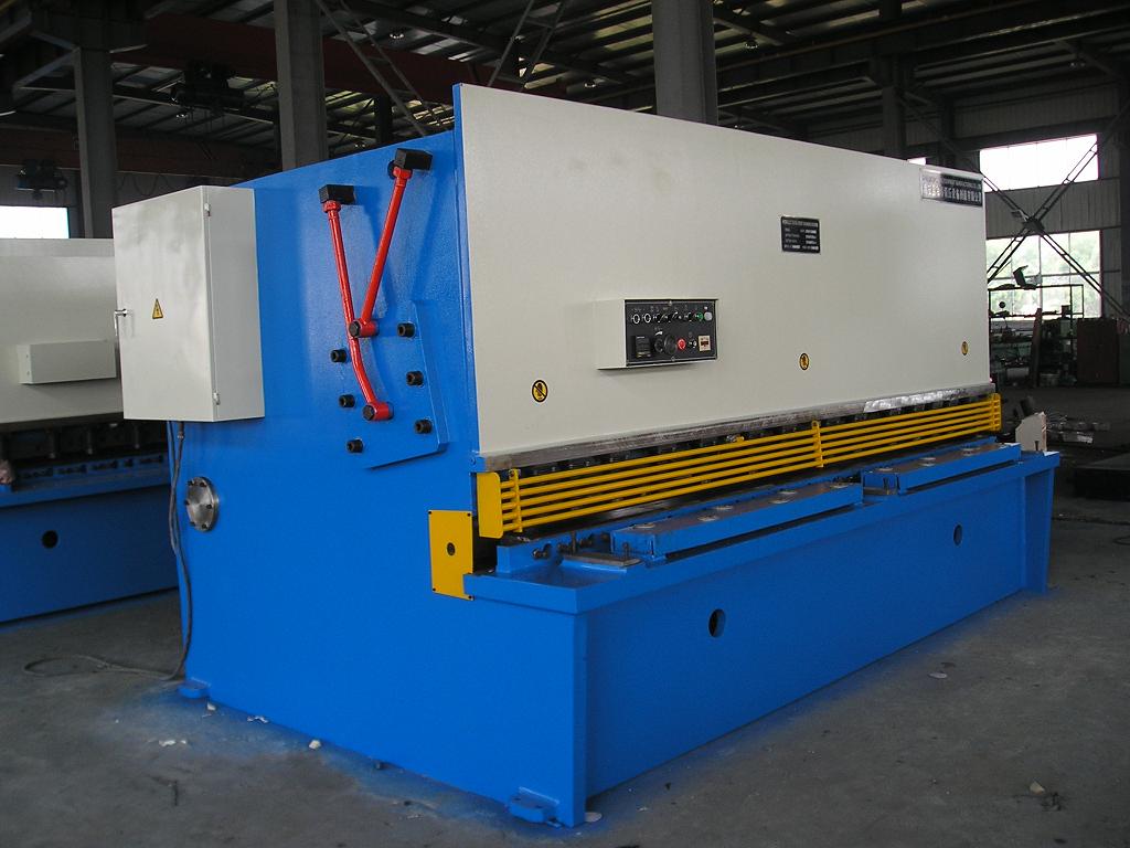 Cnc Hydraulic Metal Stainless Steel Aluminum Shearing Guillotine Cutting Shearing Machine Cnc hydraulisk metall rostfritt stål aluminium klippning giljotin skär klippmaskin