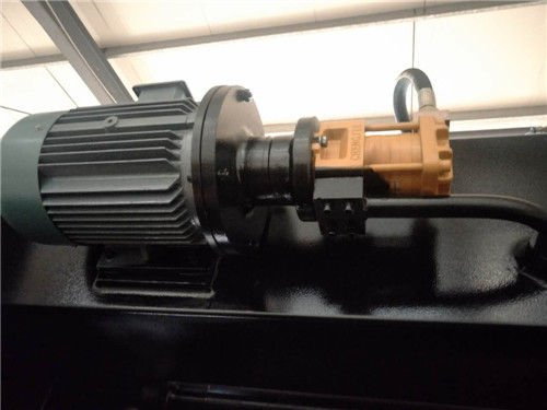 Da53t Cnc System Controller 125t4000 3+1 Axis Cnc Hydraulic Press Brake With Good Quality Da53t Cnc System Controller 125t4000 3+1 Axis Cnc Hydraulisk kantpress med bra kvalitet