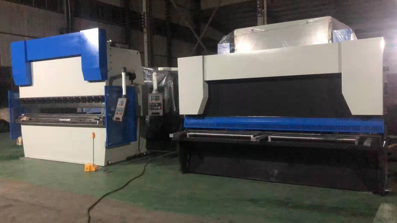 Da53t Cnc System Controller 125t4000 3+1 Axis Cnc Hydraulic Press Brake With Good Quality Da53t Cnc System Controller 125t4000 3+1 Axis Cnc Hydraulisk kantpress med bra kvalitet