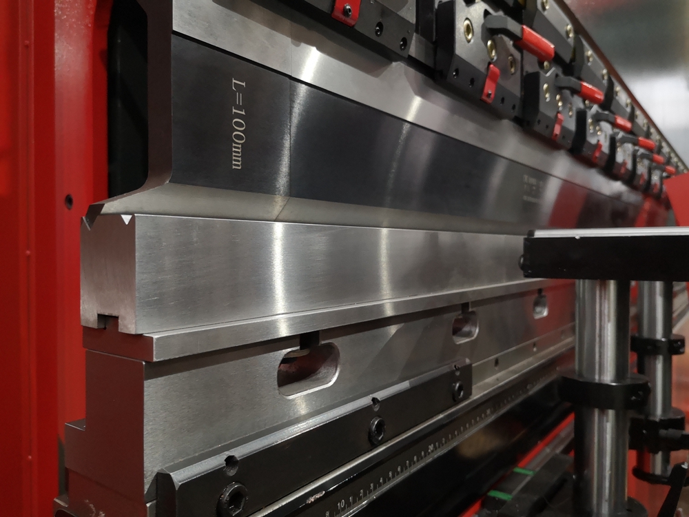 Delem Da66t 125 3+1 4+1 6+1 8+1 Cnc Hydraulic Press Brake For Metal Plate Bending Delem Da66t 125 3+1 4+1 6+1 8+1 Cnc Hydraulisk kantpress för böjning av metallplåt