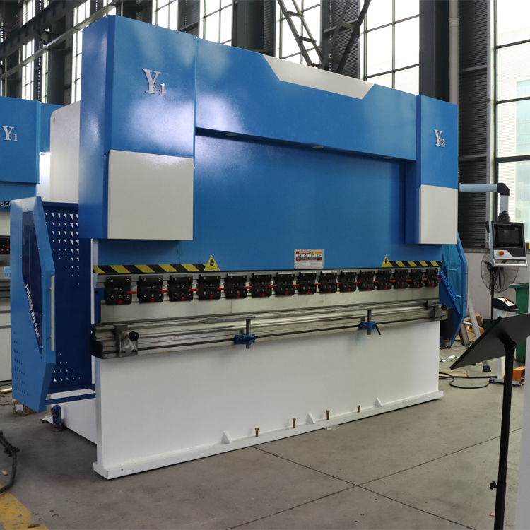 Electric Hydraulic Sheet 4 Axis Cnc Delem Press Brake 63t Metal Bending Machine Elektrisk hydraulisk plåt 4-axlig Cnc Delem kantpress 63t metallbockningsmaskin