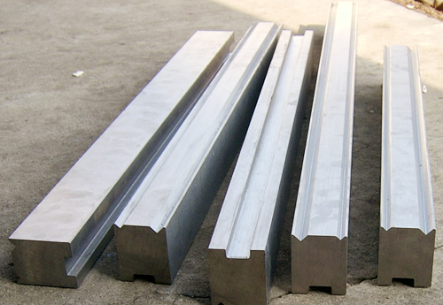 Full Automatic High Power Sheet Bending Machine And Cnc Press Brake Machine Helautomatisk högeffekts arkbockningsmaskin och Cnc kantpressmaskin