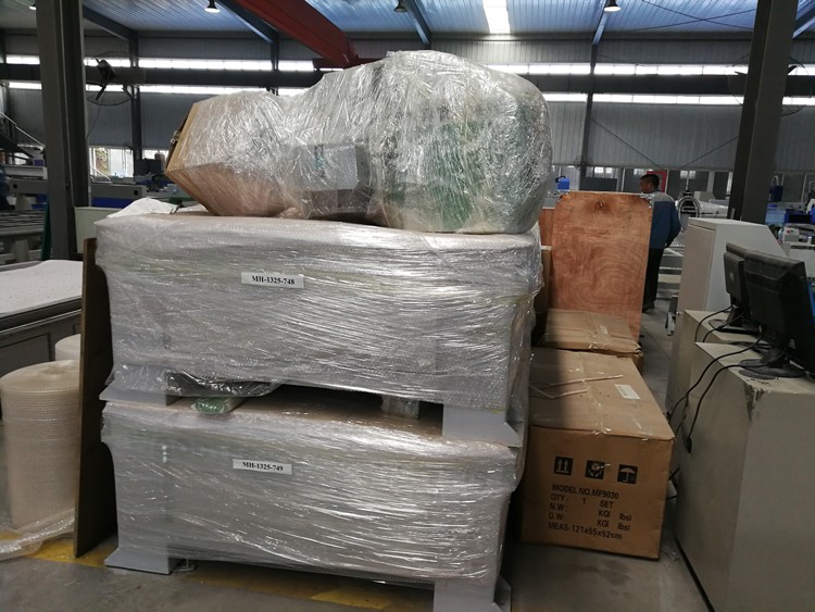 High Quality 1530 Fiber Laser Cutting Machine For Metal 500w 750w 1000w 1500w Högkvalitativ 1530 fiberlaserskärmaskin för metall 500w 750w 1000w 1500w