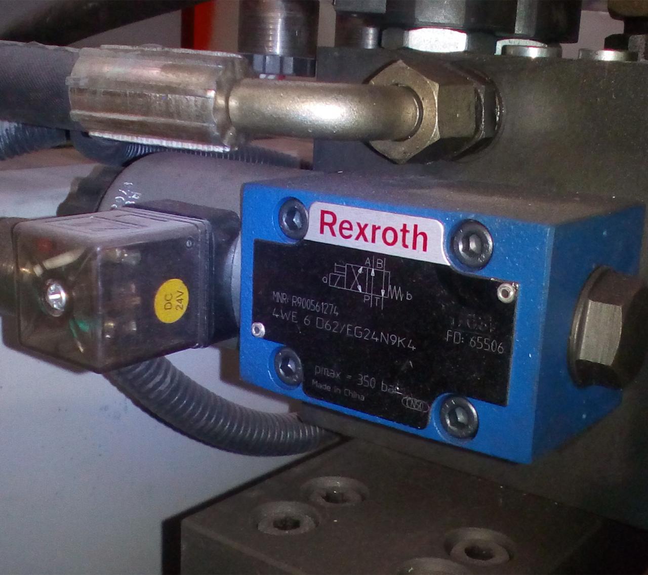 High Quality 3m Press Brake Machine Hydraulic 100 Ton For Sheet Metal Bending Högkvalitativ 3m kantpressmaskin Hydraulisk 100 ton för plåtböjning