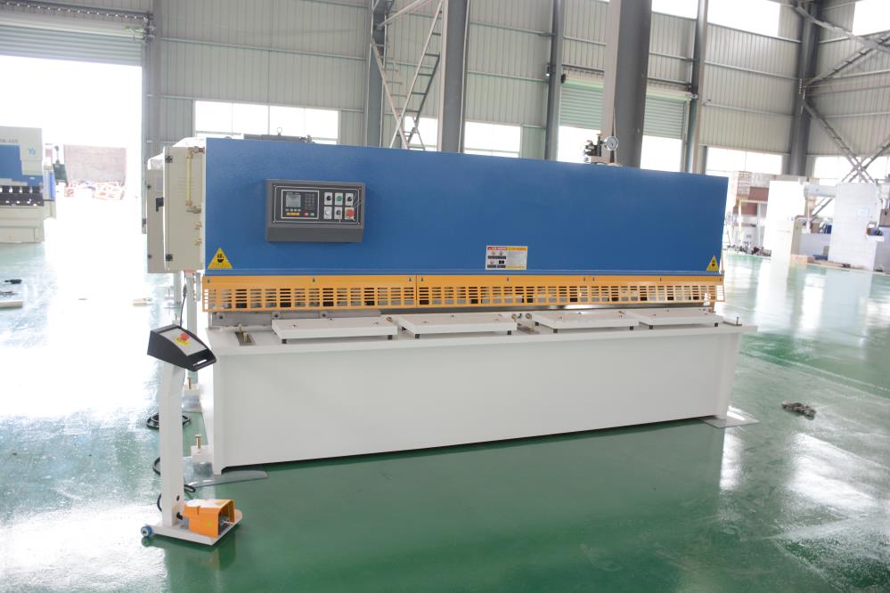 Hydraulic Pendulum Shearing Machine Cnc Automatic Guillotine Shearing Machine Hydraulisk pendelklippningsmaskin Cnc automatisk giljotinklippningsmaskin