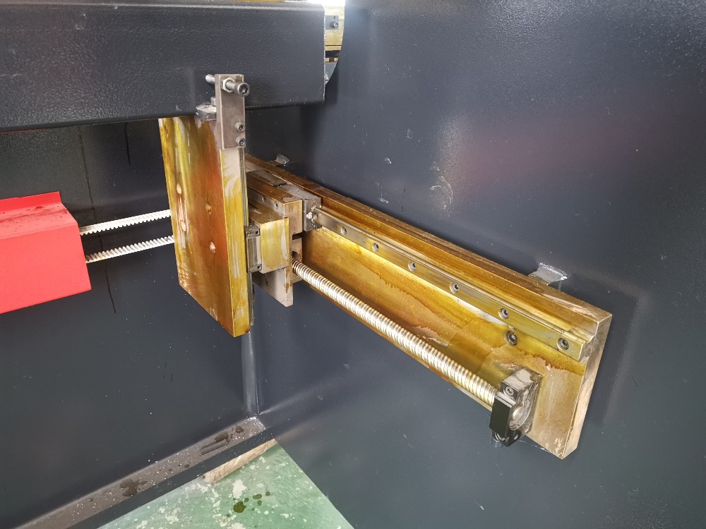 Hydraulic Stainless Steel Wc67y/k-300/6000 Mould Crowning Press Brake Hydraulisk rostfritt stål Wc67y/k-300/6000 formpressning pressbroms