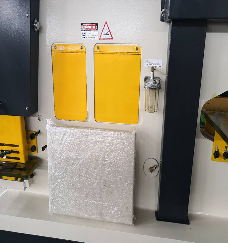 Metal Cutting Hydraulic Steelworkers Machine For Punching Cropping Notching Cutting Metallskärning Hydraulisk stålarbetare maskin för stansning beskärning skåra skärning