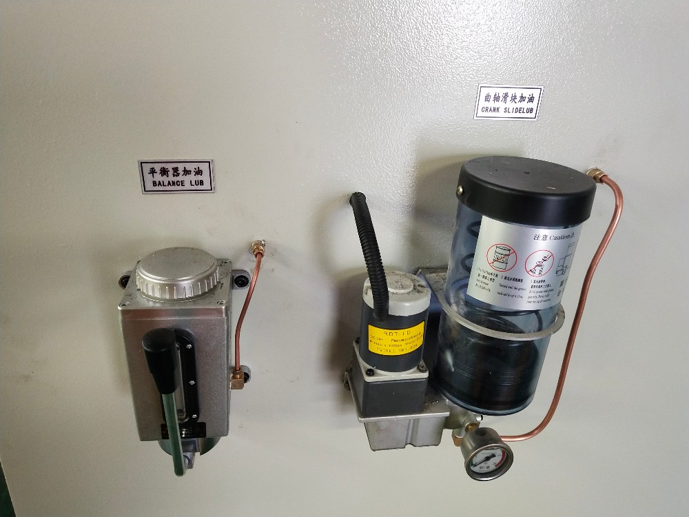 Pneumatic Friction Clutch High Performance Punch Press Machine Pneumatisk friktionskoppling Högpresterande stanspressmaskin