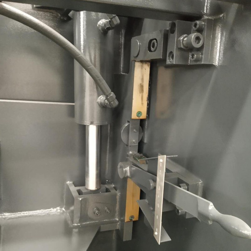 Qc12k-4x2500 Cnc Hydraulic Customized Shearing Machine Cutting Machine Qc12k-4x2500 Cnc Hydraulisk anpassad klippmaskin skärmaskin