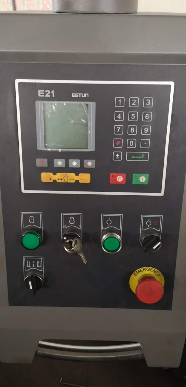 Qc12y 6x3200 Hydraulisk platta Glidbordssåg Giljotinskärmaskin