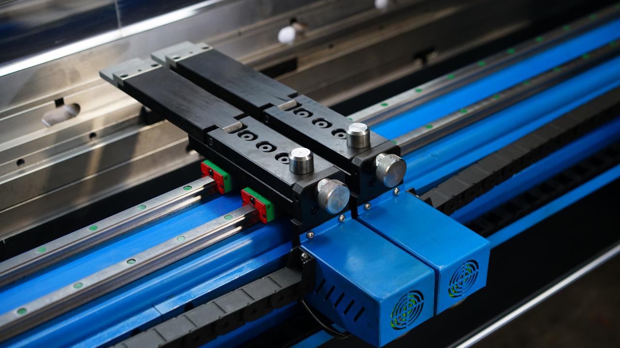 Wc67k-400T Cnc Plc manuell plåtbockningsmaskin Hydraulisk Nc kantpressmaskin