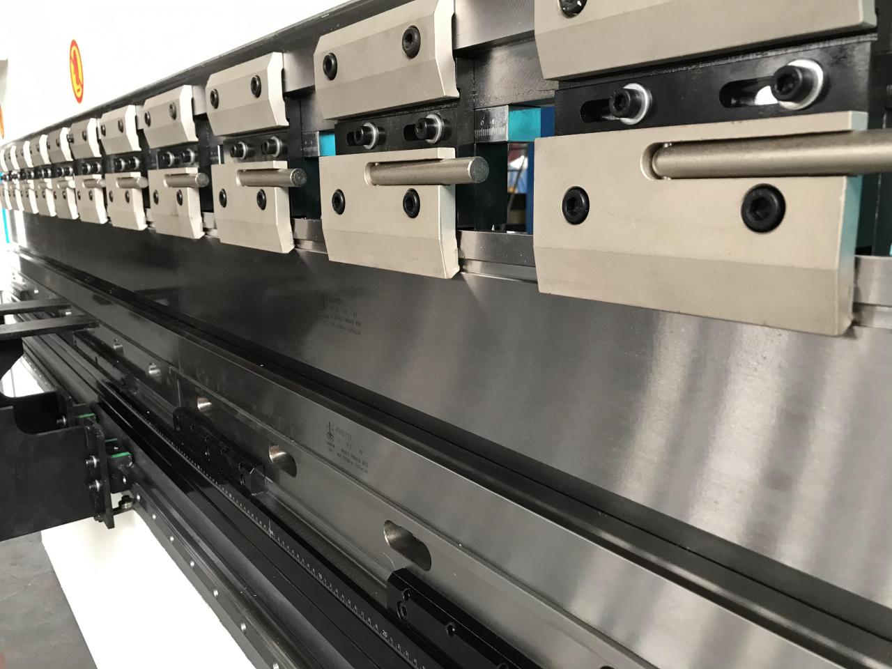 Wc67y-65/2500 Oem Hydraulisk kantpressmaskin Stålbockningsmaskin